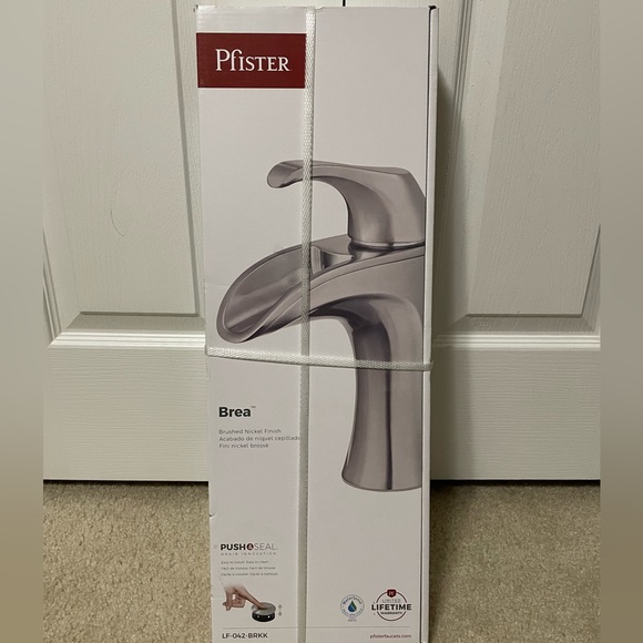 Pfister brea bathroom faucet - Picture 1 of 5